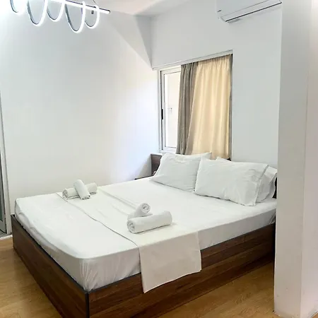 Hotel Myslym Shyri 3*