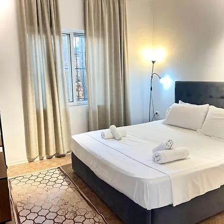 Hotel Myslym Shyri 3*