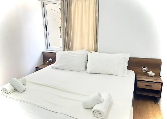 Myslym Shyri 酒店 地拉那